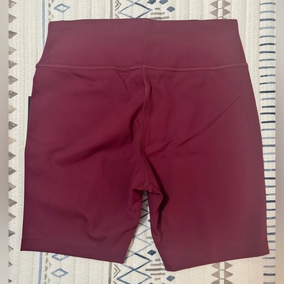 Peloton 7" Move Bike Short - Picture 2 of 4